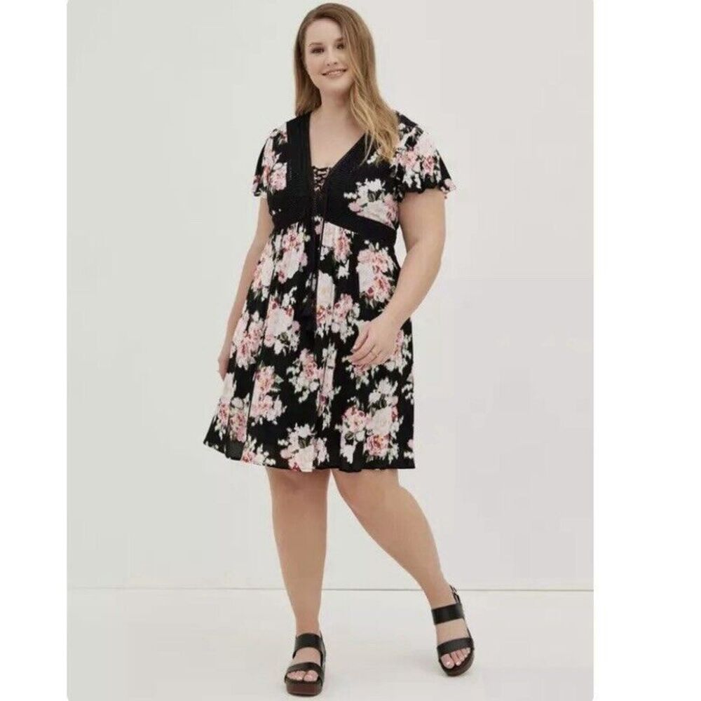 Torrid Black Floral Gauze Lace-Up Crochet Tassels Skater Dress Size 3X Boho